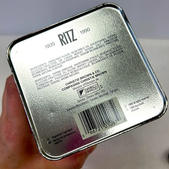 COPY - Retro Christie’s Ritz Biscuits special edition 450 g “1935 -1990” tin - Picture 10 of 12